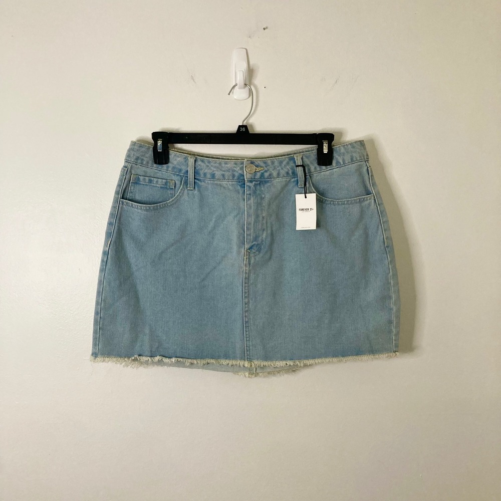 Y2K Forever 21+ Light Wash Raw Hem Denim Mini Skirt 90s Plus Size 1X NWT